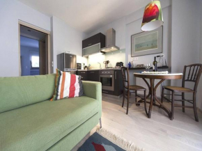 Homz AH16 Acropolis small flat